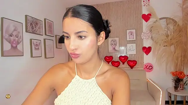 Snapshot of Kimm_khalifa chatting on 02.14.25 Kimm khalifa online show from 02.14.25