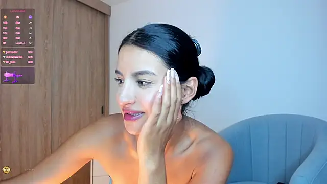 Snapshot of Kimm_khalifa chatting on 03.18.25 Kimm khalifa online show from 03.18.25