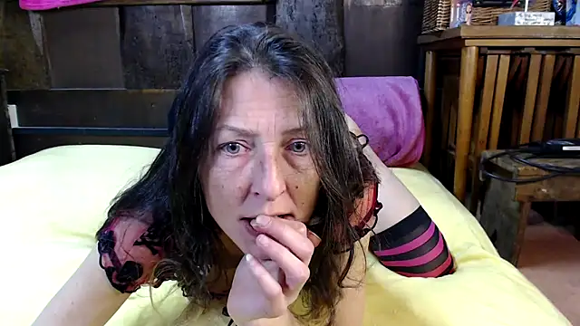 Snapshot of Reprobate4 chatting on 03.04.25 Reprobate4 online show from 03.04.25