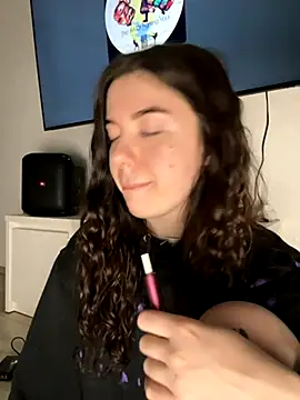 Kimi Ass online show from 10.26.25