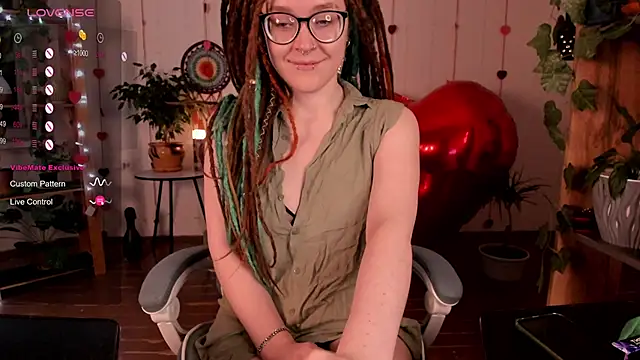 alisahug online show from 02.13.25