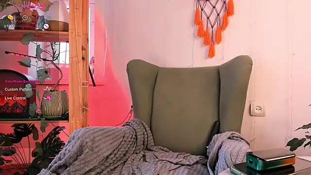 alisahug online show from 03.17.25