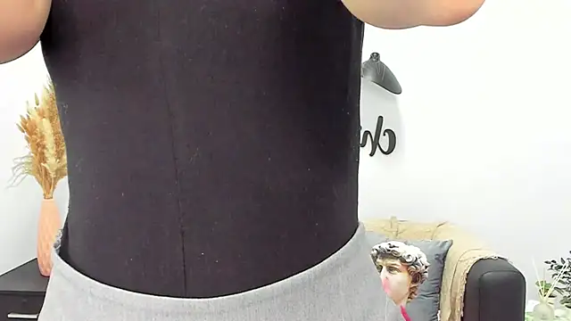 Snapshot of LolaWilsons chatting on 02.07.25 LolaWilsons online show from 02.07.25