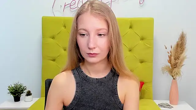 LolaWilsons online show from 02.12.26