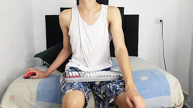 Snapshot of MarcoAlexLatino chatting on 03.19.25 MarcoAlexLatino online show from 03.19.25