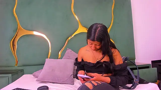 VaneLin18 online show from 01.16.26