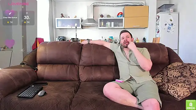 Snapshot of NikkiNSerdron chatting on 04.09.26 NikkiNSerdron online show from 04.09.26