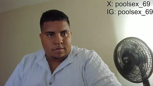 Snapshot of Poolsex_69 chatting on 09.13.25 Poolsex 69 online show from 09.13.25