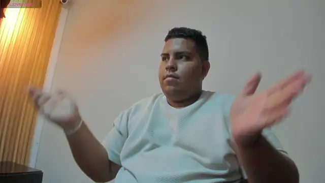 Snapshot of Poolsex_69 chatting on 09.26.25 Poolsex 69 online show from 09.26.25