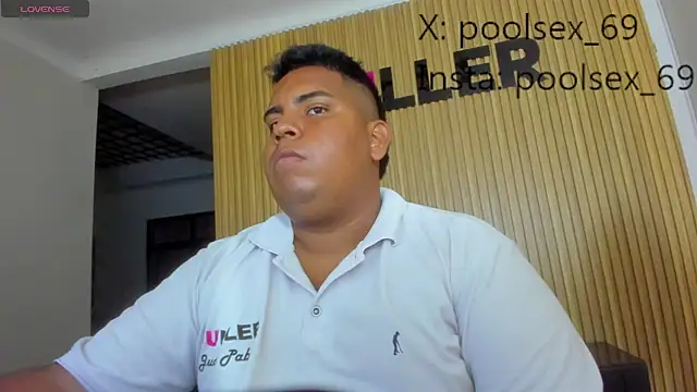 Snapshot of Poolsex_69 chatting on 10.21.25 Poolsex 69 online show from 10.21.25