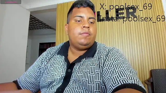 Snapshot of Poolsex_69 chatting on 10.25.25 Poolsex 69 online show from 10.25.25