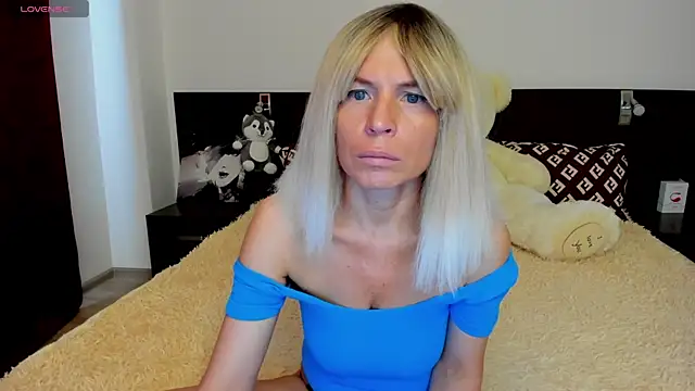 Hanna Becrett17 online show from 06.14.26