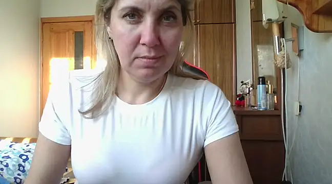 IrinaB1 online show from 02.19.25