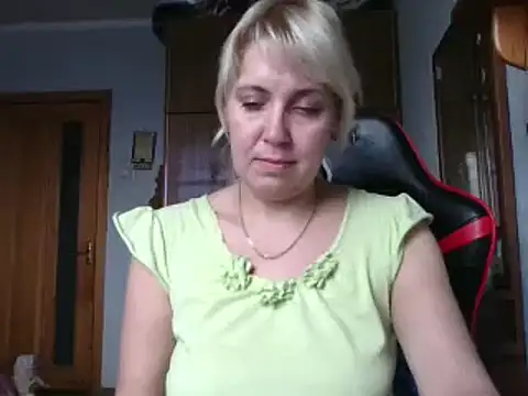 IrinaB1 online show from 11.26.25