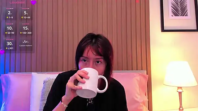 lizzy davis 1 online show from 01.12.25