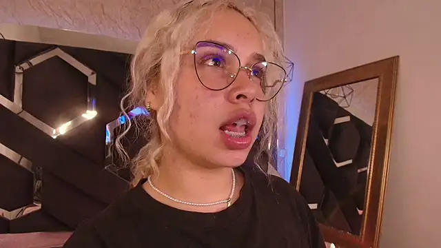 Haelycute online show from 10.06.25