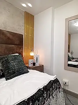 IsisBlake online show from 04.06.26