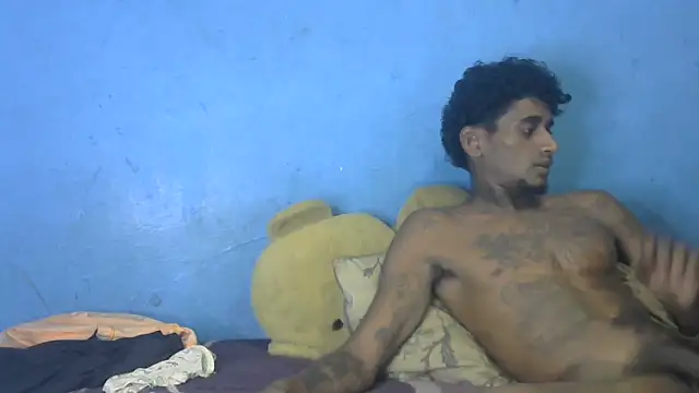 Snapshot of indiangeni20 chatting on 10.12.25 indiangeni20 online show from 10.12.25