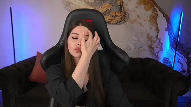 Mille Joy online show from 02.20.25