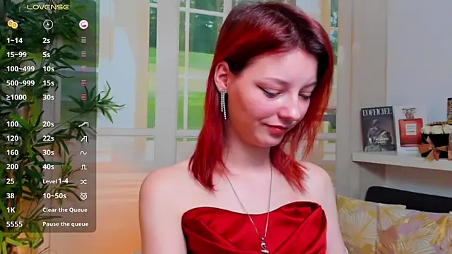 pretty little thing online show from 02.06.25