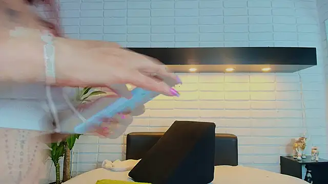 HannaBrave online show from 10.28.25