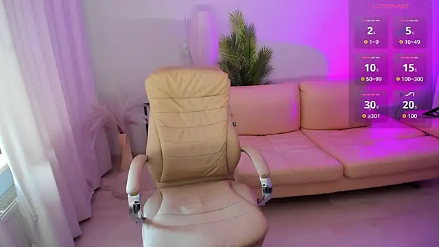 Daniela Kitty  online show from 05.18.26