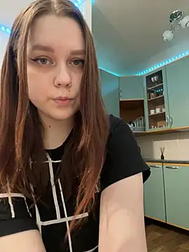 Marylallka5 online show from 12.20.24