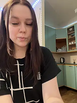 Marylallka5 online show from 12.26.24