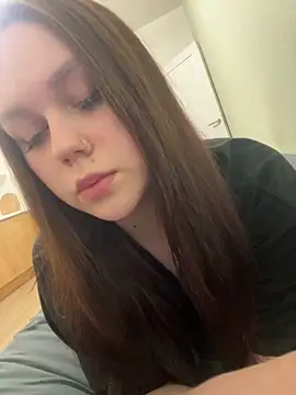 Marylallka5 online show from 10.12.25