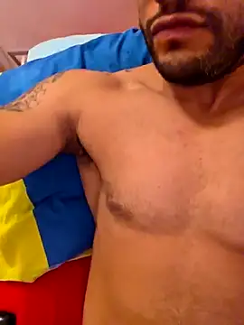 Macholatino8611 online show from 10.15.25