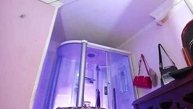 sexy-luna-star-ts online show from 11.24.25