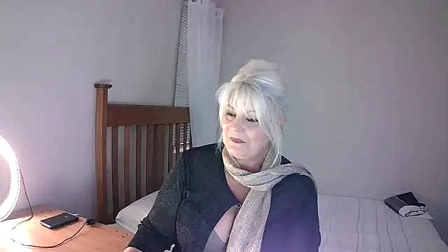 Miahotmilf online show from 02.08.25