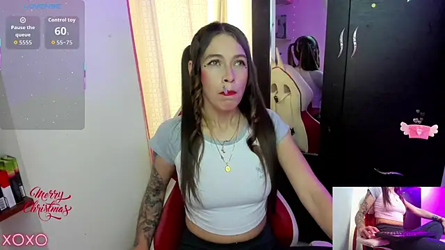 sweetlittlelisa online show from 12.22.25