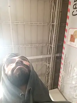 Snapshot of weedmanhot28 chatting on 12.19.24 weedmanhot28 online show from 12.19.24