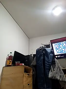 Snapshot of weedmanhot28 chatting on 03.05.25 weedmanhot28 online show from 03.05.25