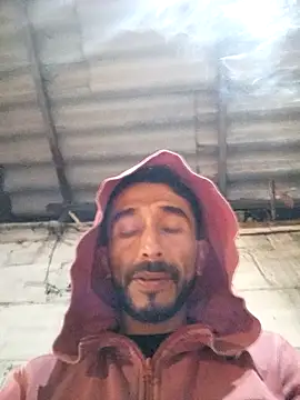 Snapshot of weedmanhot28 chatting on 10.22.25 weedmanhot28 online show from 10.22.25