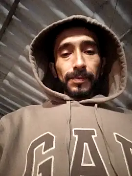 Snapshot of weedmanhot28 chatting on 11.04.25 weedmanhot28 online show from 11.04.25