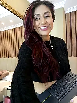 MonicaMoret online show from 02.05.25