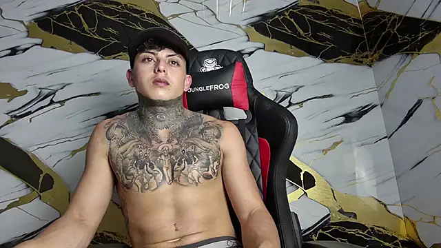 Snapshot of Kevin22_222 chatting on 02.03.25 Kevin22 222 online show from 02.03.25