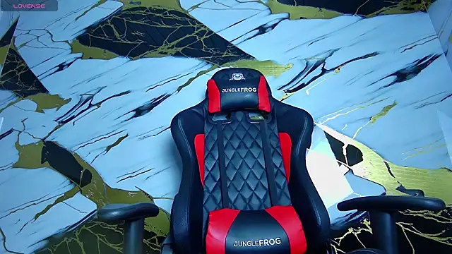 Snapshot of Kevin22_222 chatting on 02.07.25 Kevin22 222 online show from 02.07.25