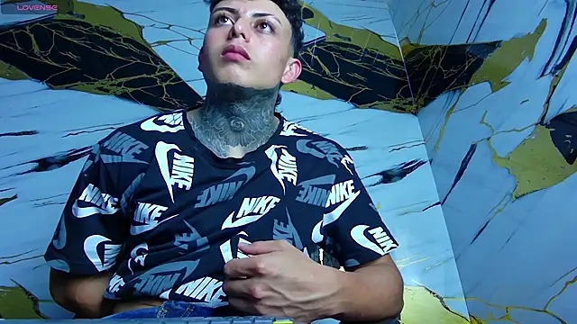 Snapshot of Kevin22_222 chatting on 02.09.25 Kevin22 222 online show from 02.09.25