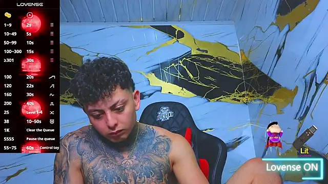 Snapshot of Kevin22_222 chatting on 11.09.25 Kevin22 222 online show from 11.09.25