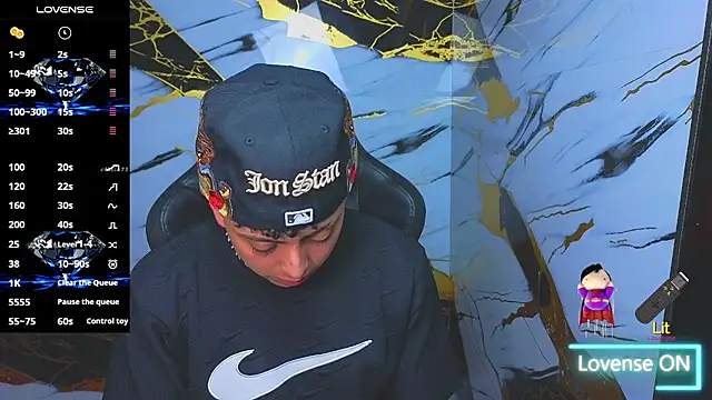 Snapshot of Kevin22_222 chatting on 11.15.25 Kevin22 222 online show from 11.15.25