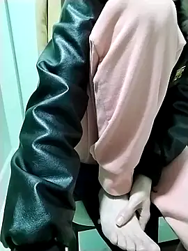 Snapshot of Luxcute286 chatting on 02.17.25 Luxcute286 online show from 02.17.25