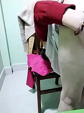 Snapshot of Luxcute286 chatting on 02.22.25 Luxcute286 online show from 02.22.25