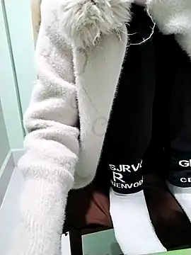 Snapshot of Luxcute286 chatting on 02.25.25 Luxcute286 online show from 02.25.25