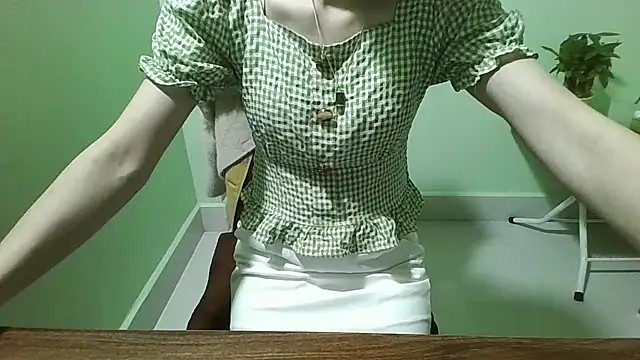 Snapshot of Luxcute286 chatting on 03.22.25 Luxcute286 online show from 03.22.25