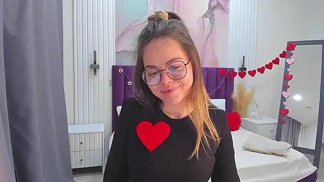 Kelly Cuutie online show from 02.13.25