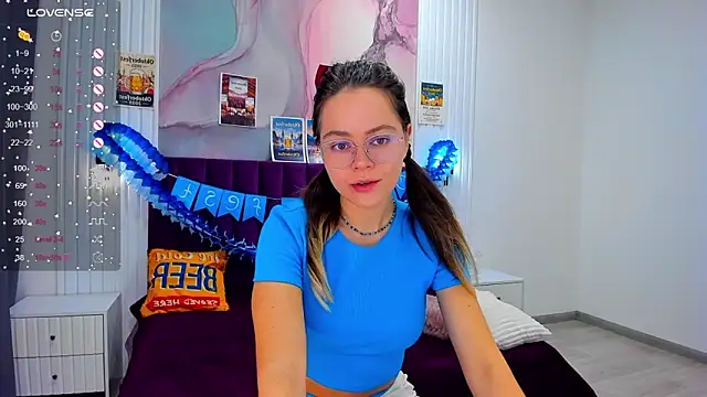 Kelly Cuutie online show from 09.26.25