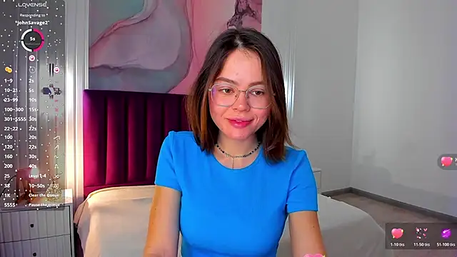 Kelly Cuutie online show from 11.23.25